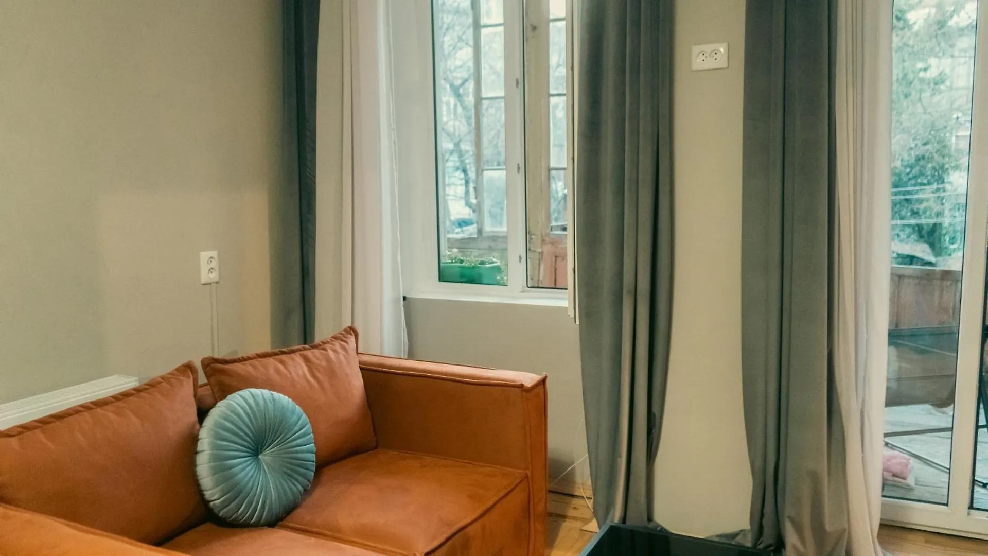 Old Town Cozy Studio Тбилиси